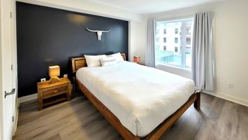 featured image of 3000 Av Colomb