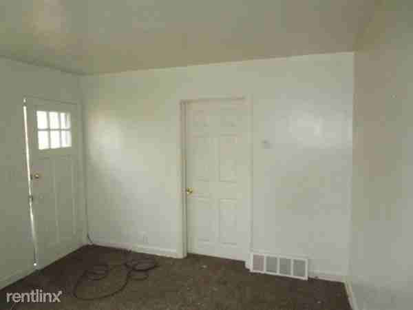 5493 Elms Rd - Photo 2 of 10
