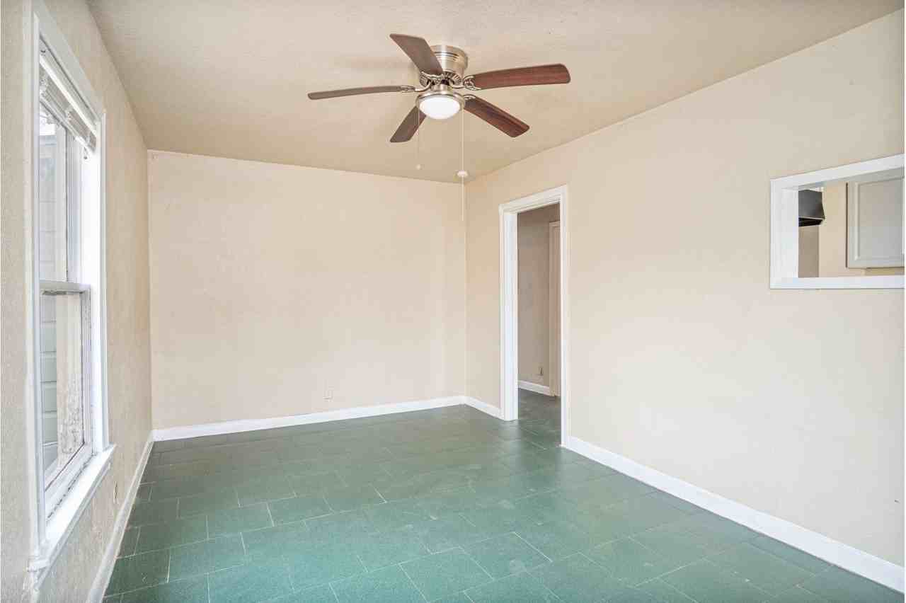 928 Poinsettia - Photo 2 of 11