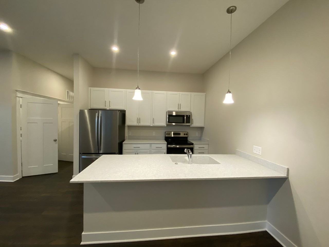 7630 Park Dr - Photo 4 of 18