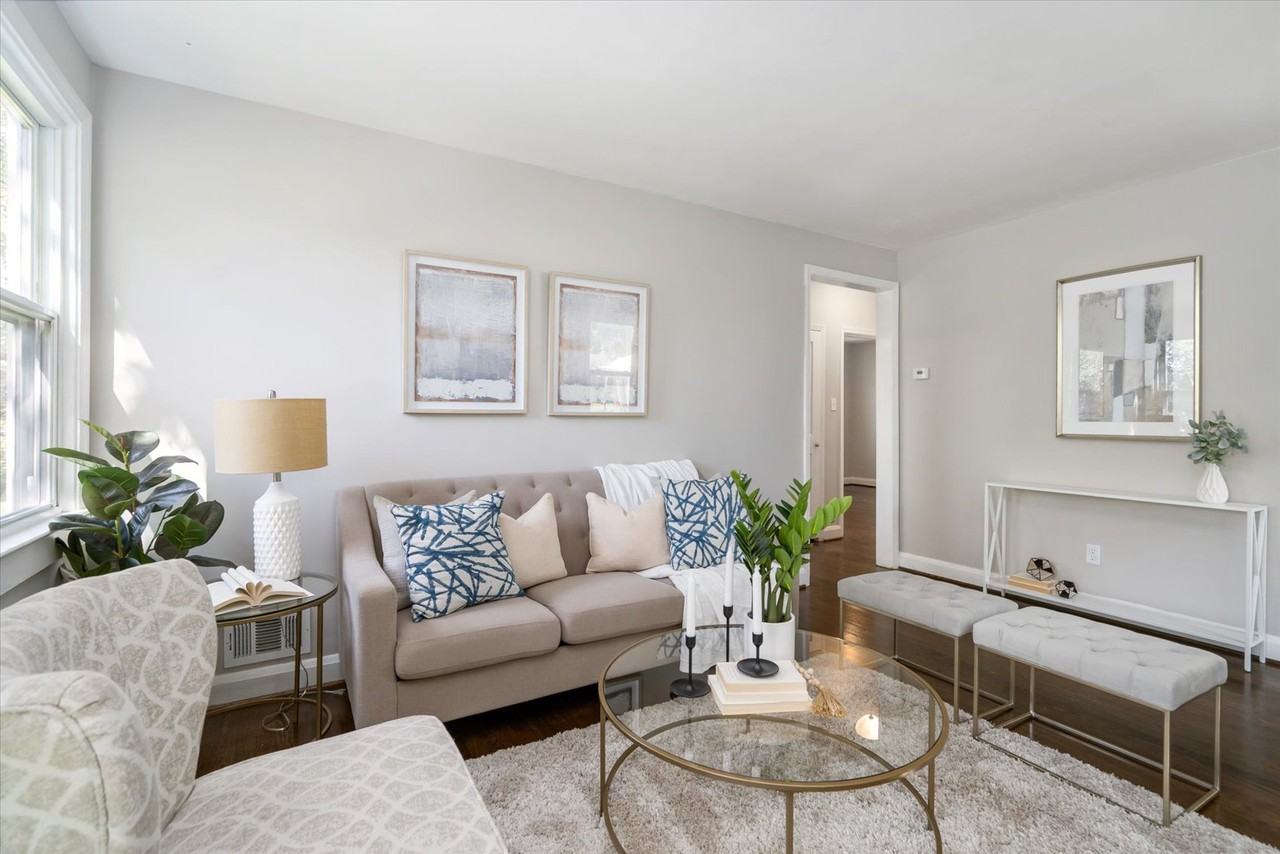 2811 Silver Hill Avenue - Photo 3 of 7