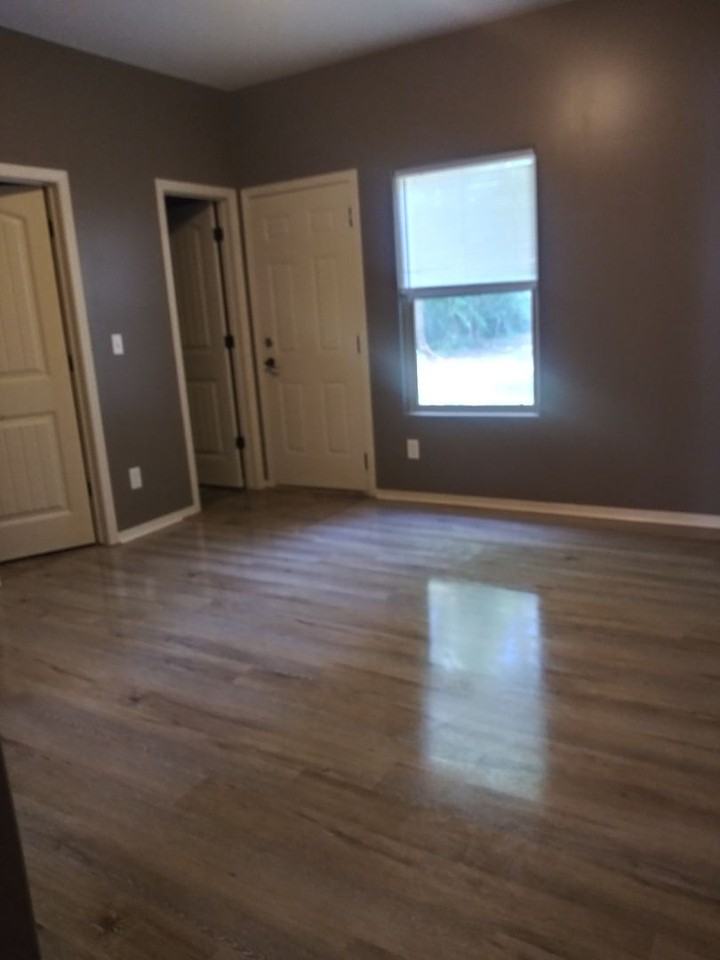 1547 N Burns St - Photo 3 of 12