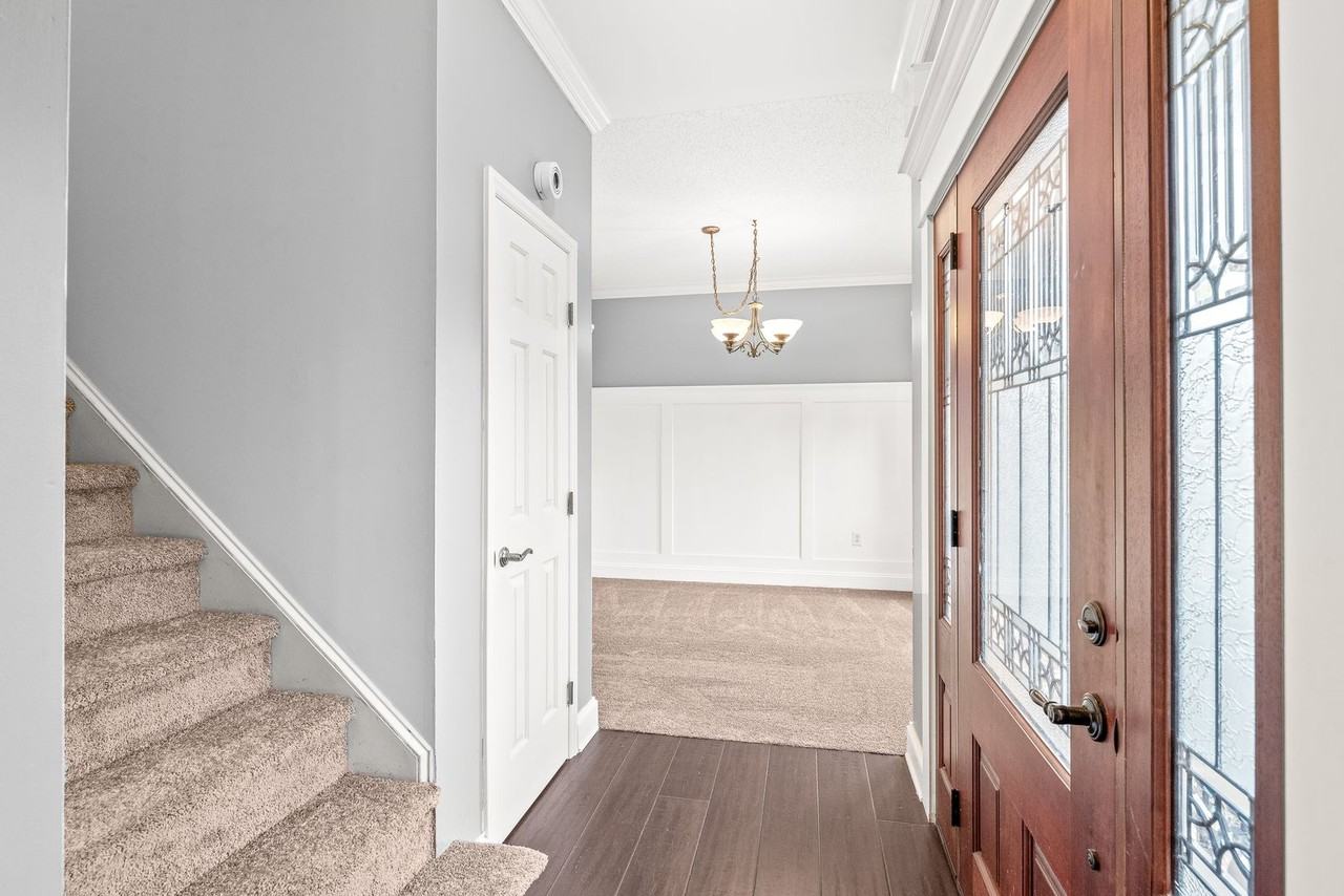 1111 Millwright Ln - Photo 4 of 40