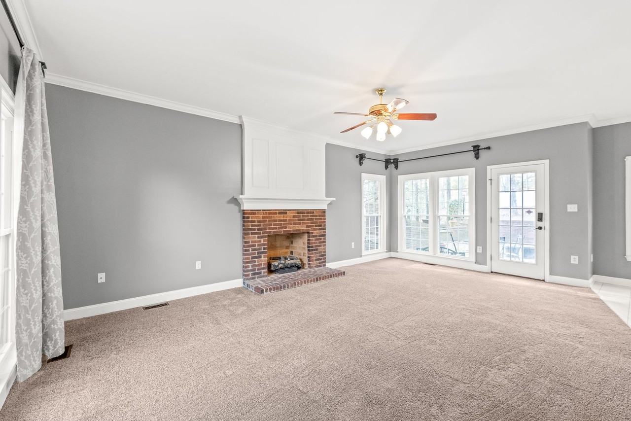 1111 Millwright Ln - Photo 6 of 40