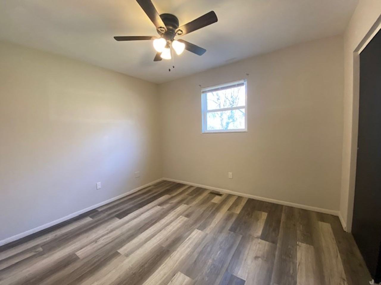 3331 Upper Valley Pike - Photo 3 of 13