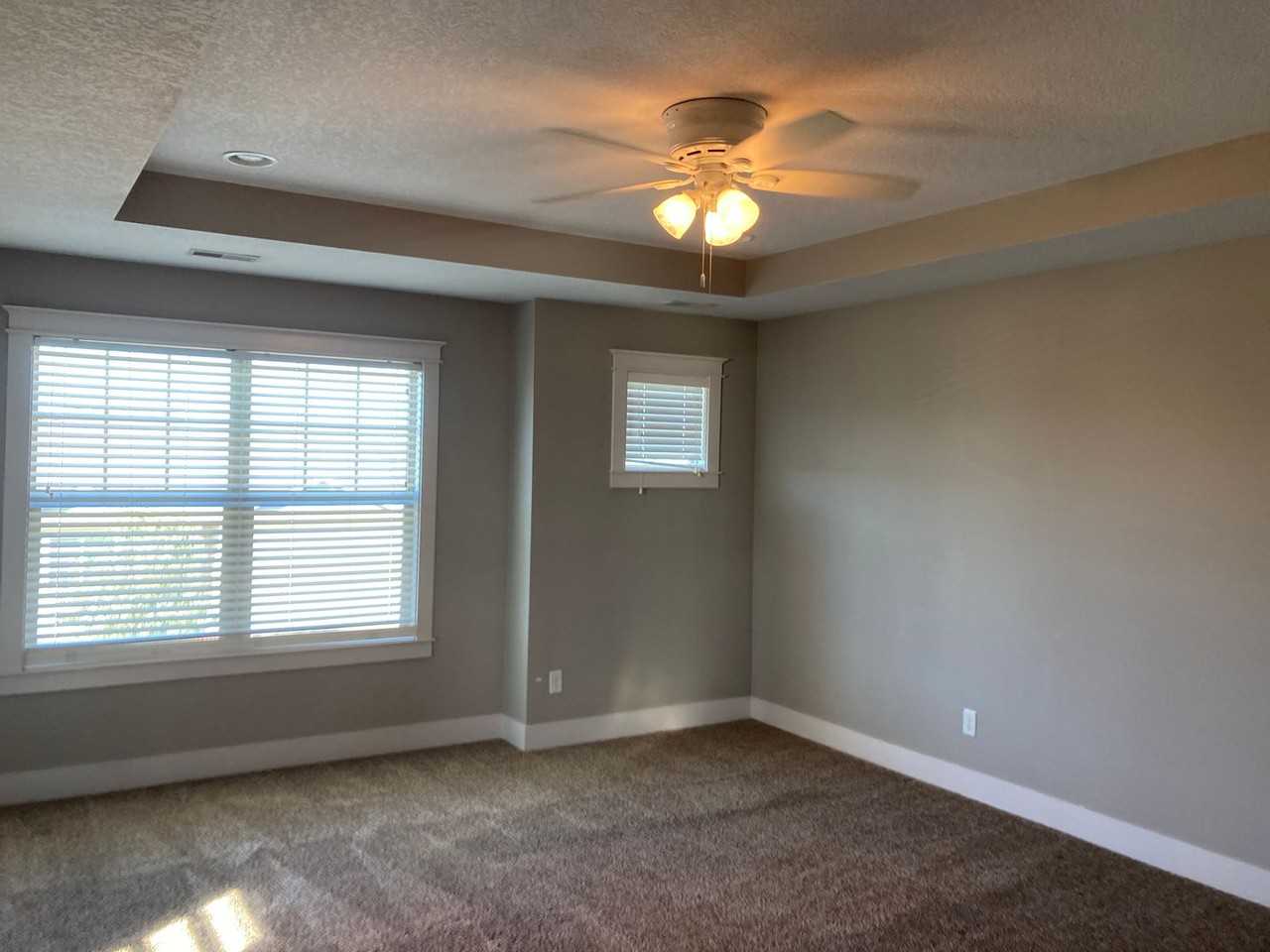 408 Se 17th Ct - Photo 2 of 13