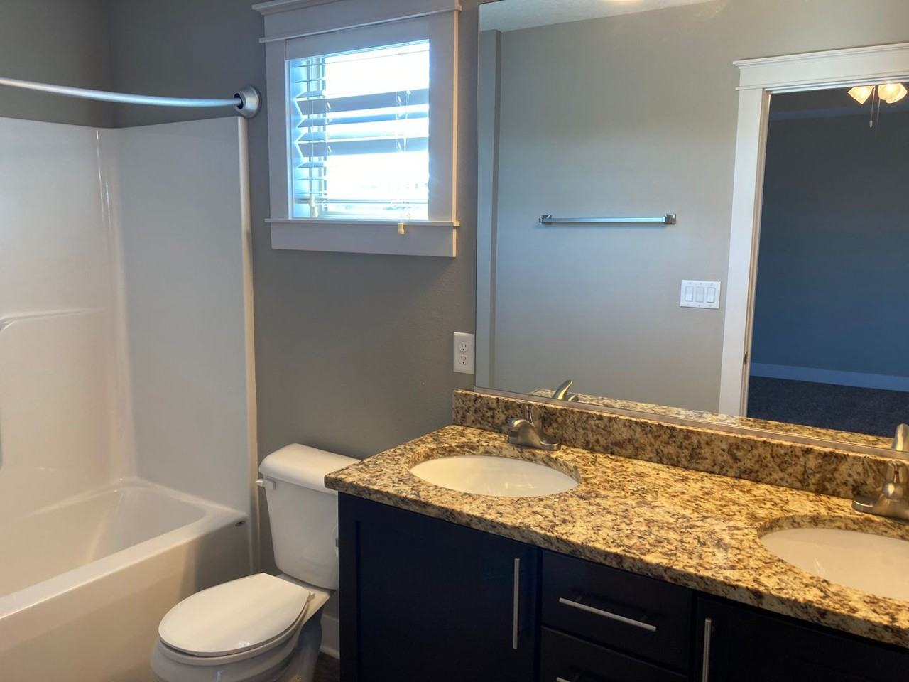 408 Se 17th Ct - Photo 3 of 13