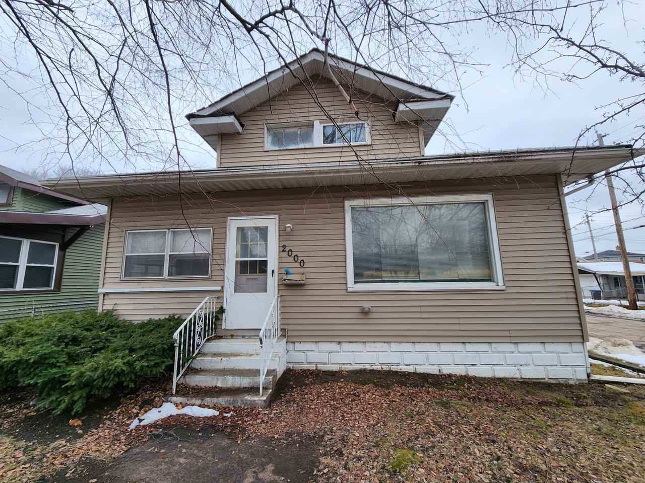 2000 11th St - Photo 2 of 21