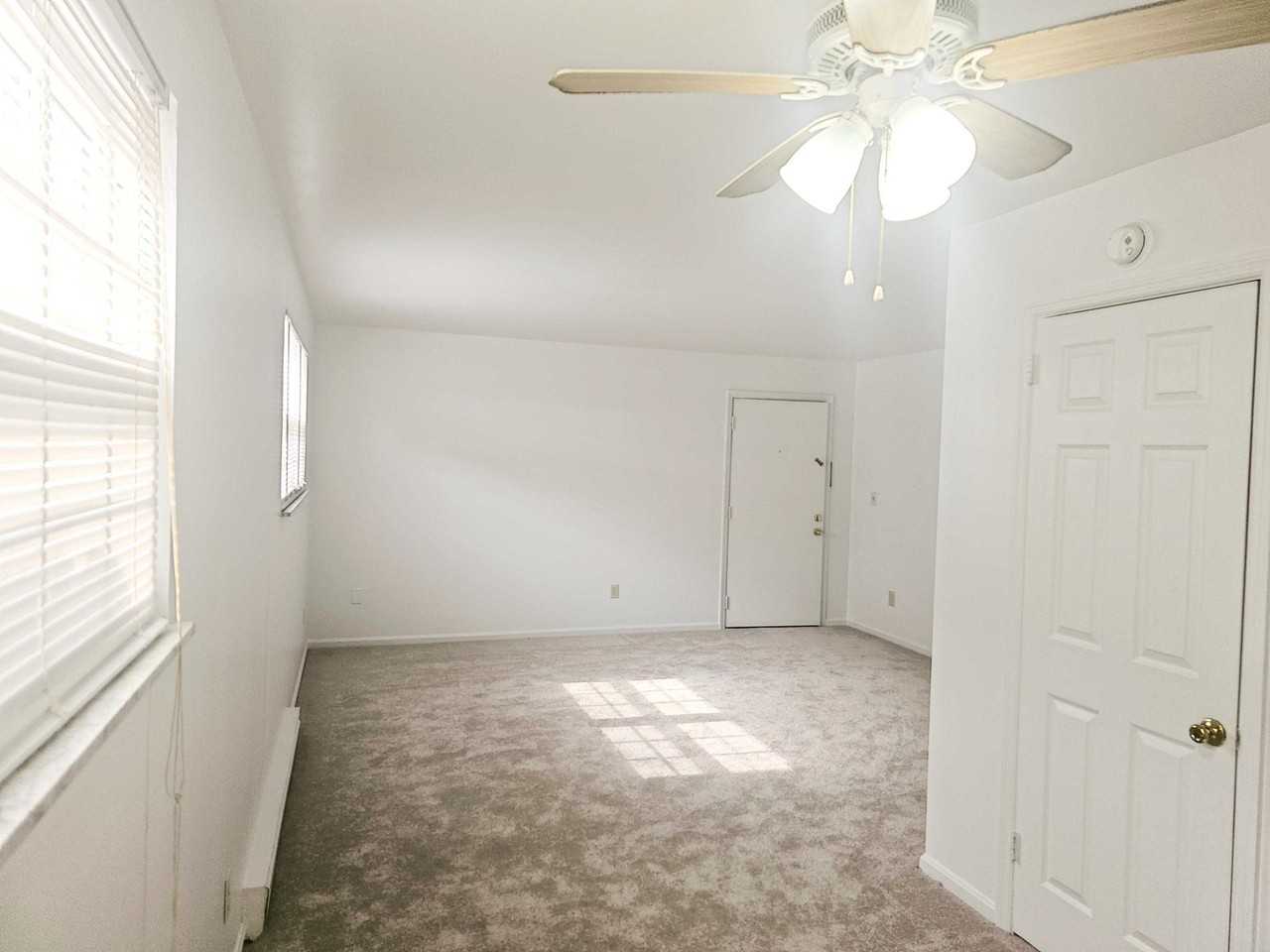 Highview Apartments - Photo 7 of 38