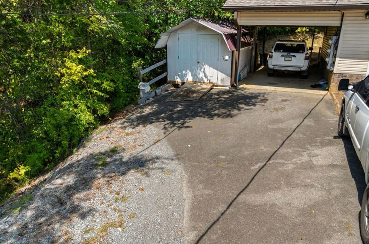 841 Sylvia Ln #NA - Photo 4 of 13