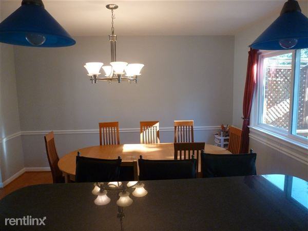 220 N Wakefield St - Photo 2 of 11