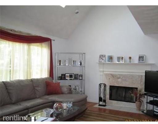 22 Christy Ln - Photo 2 of 10