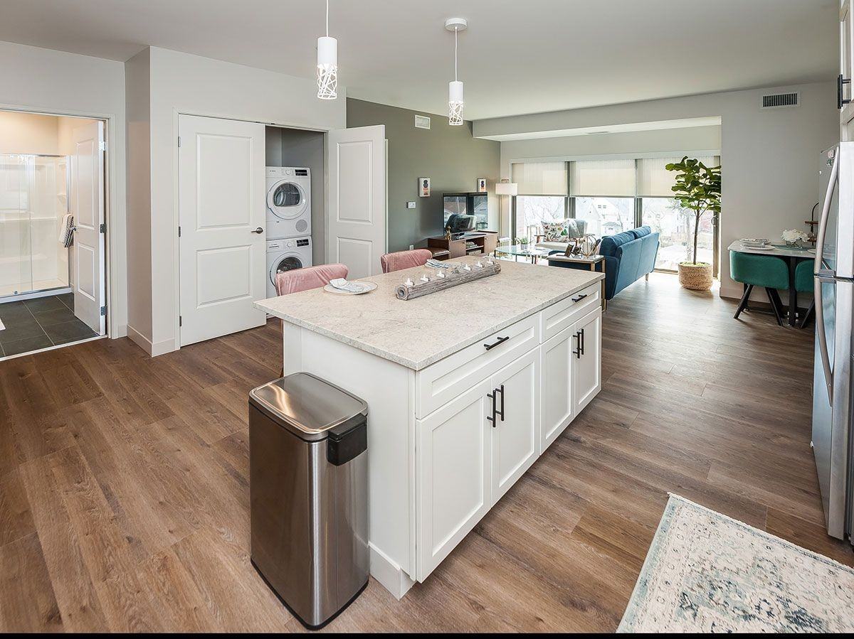 121 Larchmere - Photo 3 of 29