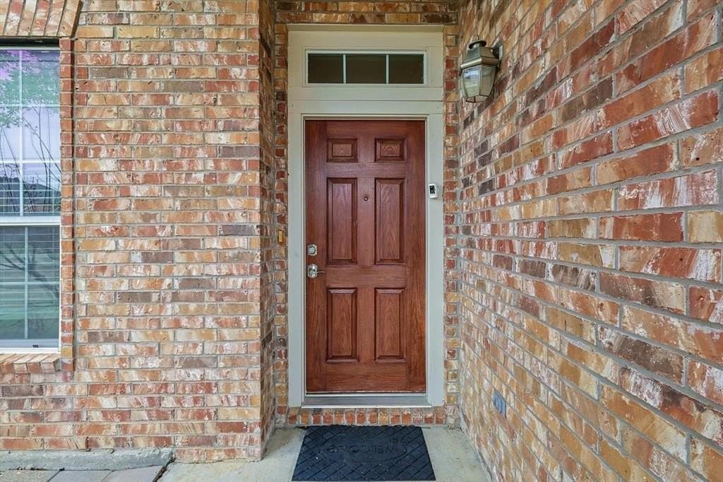 1621 Bluebird Drive - Photo 4 of 40