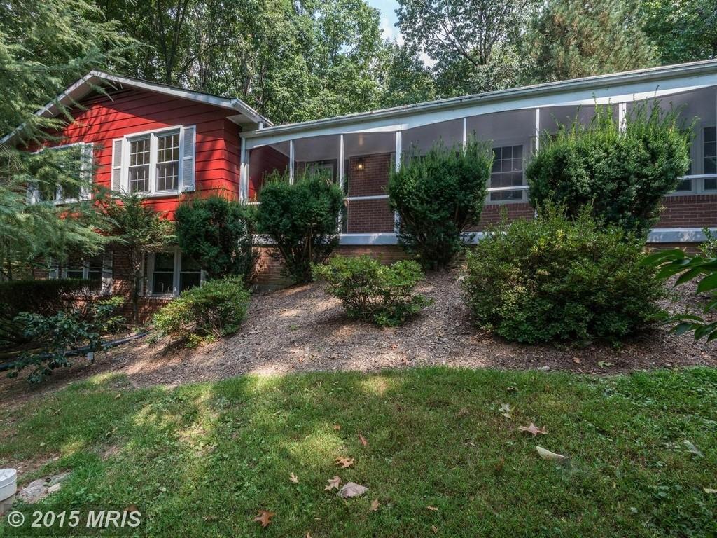 2325 Oak Dr - Photo 2 of 24