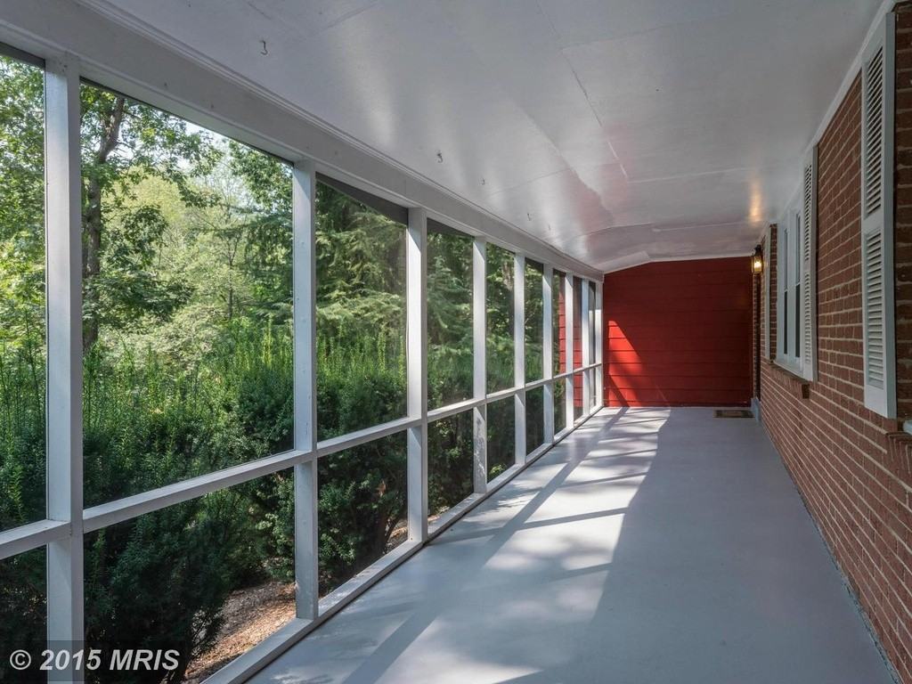 2325 Oak Dr - Photo 3 of 24