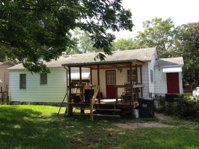 209 8th Ave - Photo 2 of 6