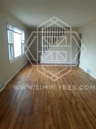 2090 Hillview Rd - Photo 3 of 11