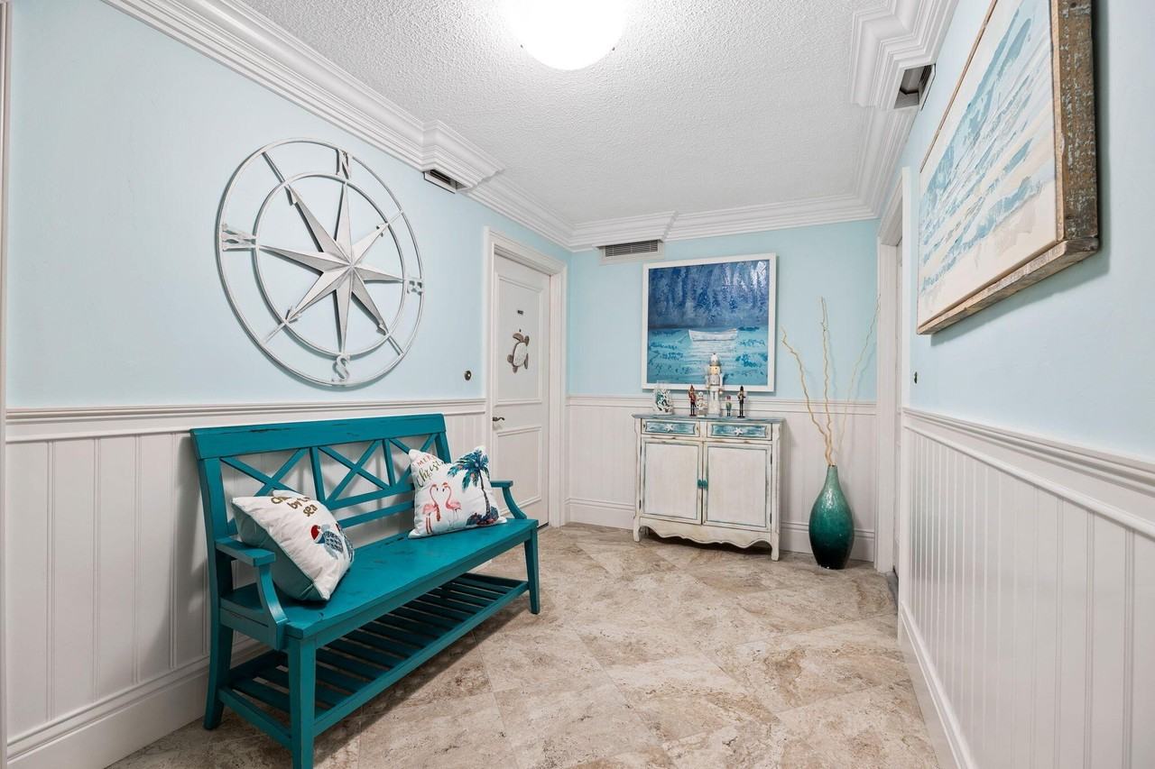 375 Beach Rd #802 - Photo 4 of 39