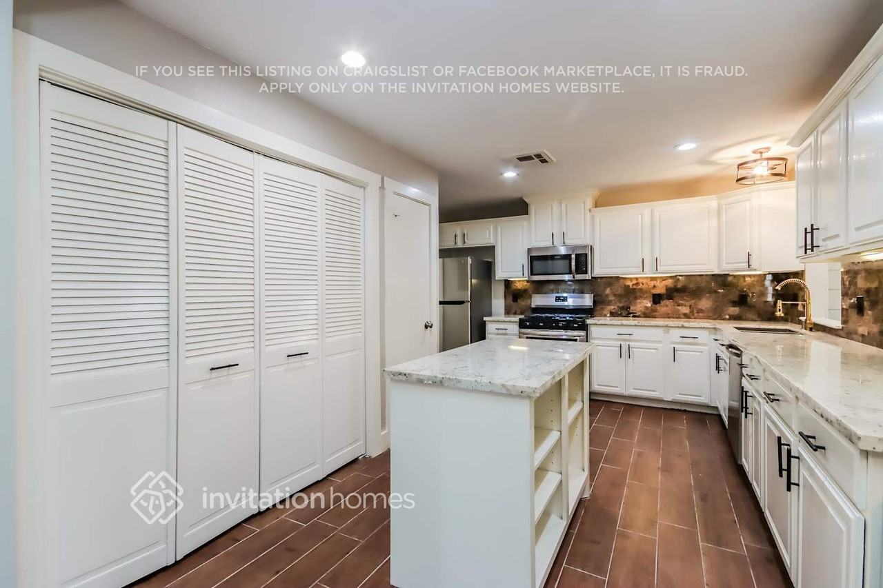 2 Edgewood Forest Ct - Photo 5 of 16