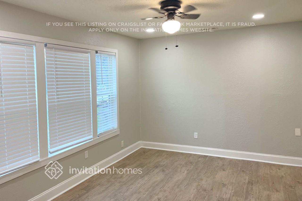 4824 Lyndon Dr - Photo 3 of 11