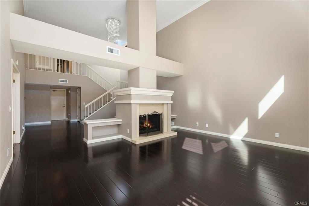 1154 Kingston St - Photo 3 of 8