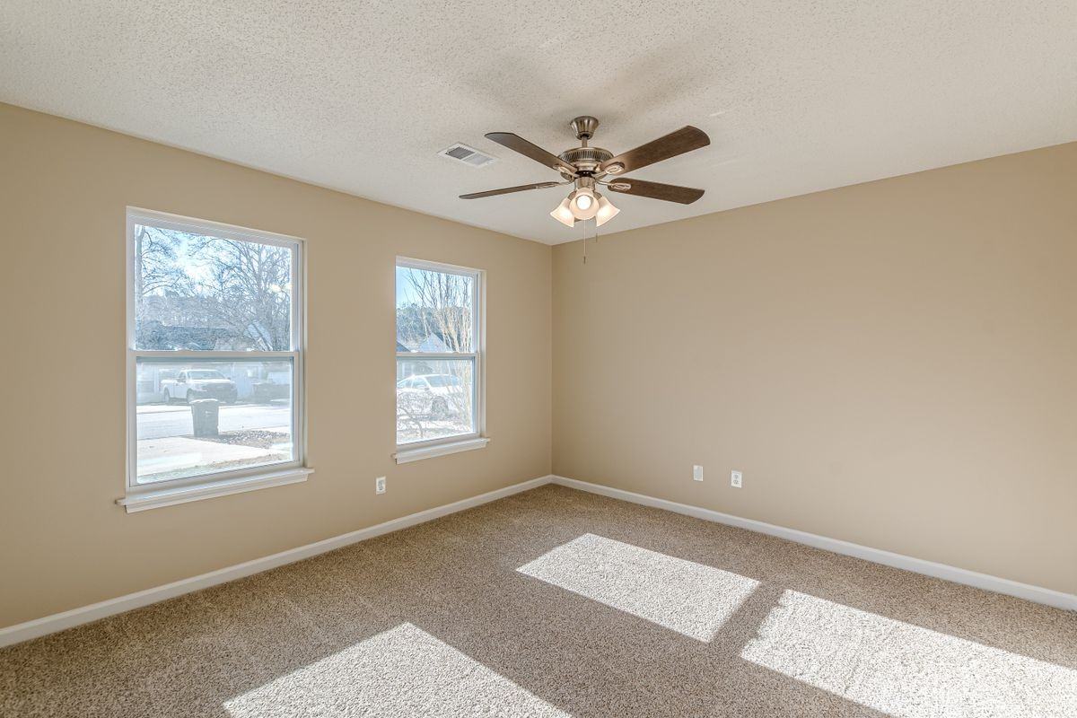 9018 Stoneleigh Trce - Photo 5 of 25