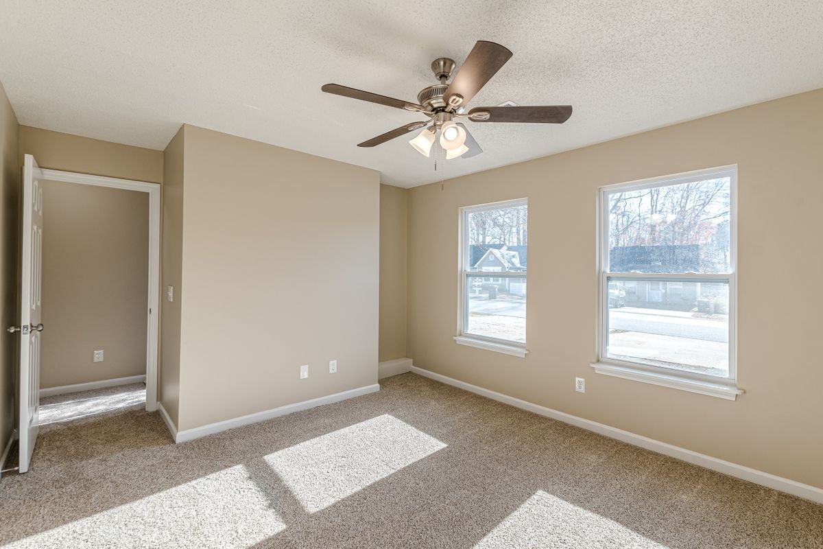9018 Stoneleigh Trce - Photo 7 of 25