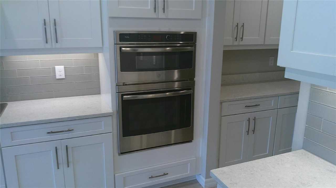 9073 Luna Ln - Photo 7 of 27