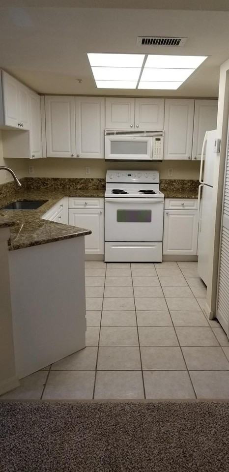 1700 Crestwood Ct S - Photo 2 of 44