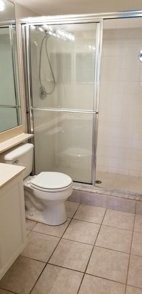 1700 Crestwood Ct S - Photo 5 of 44