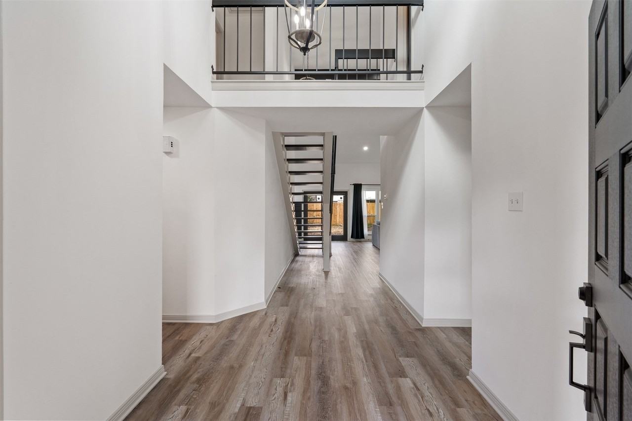 3719 Beckett Ridge Dr - Photo 4 of 30