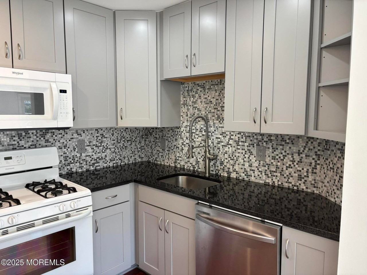 176 Pinetree Ct - Photo 7 of 16