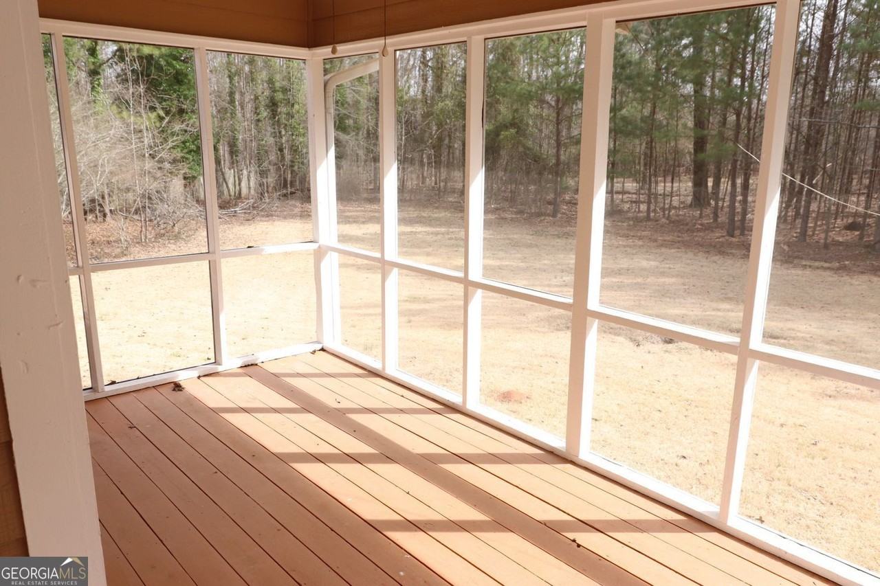 150 Bunny Ln - Photo 5 of 15