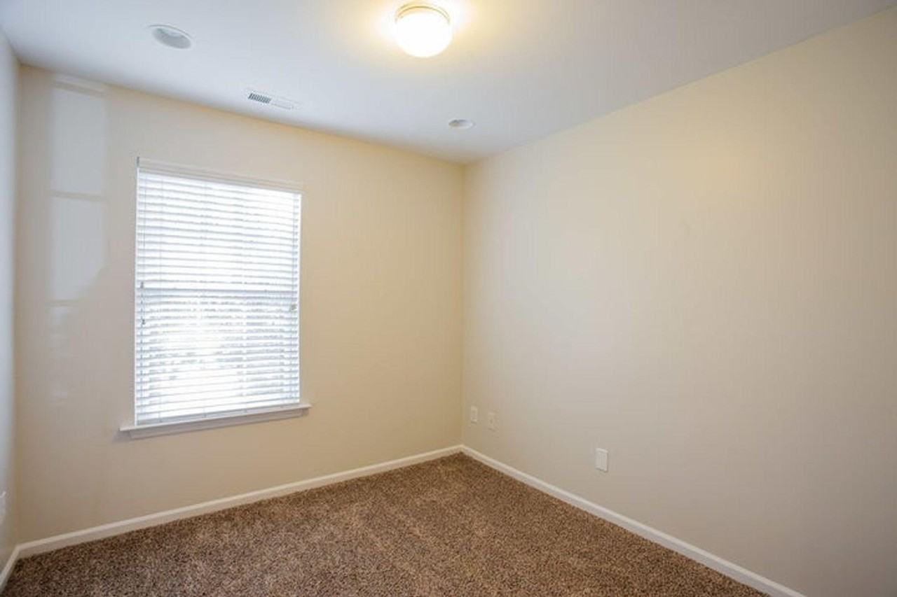 4006 Lillington Dr - Photo 5 of 23