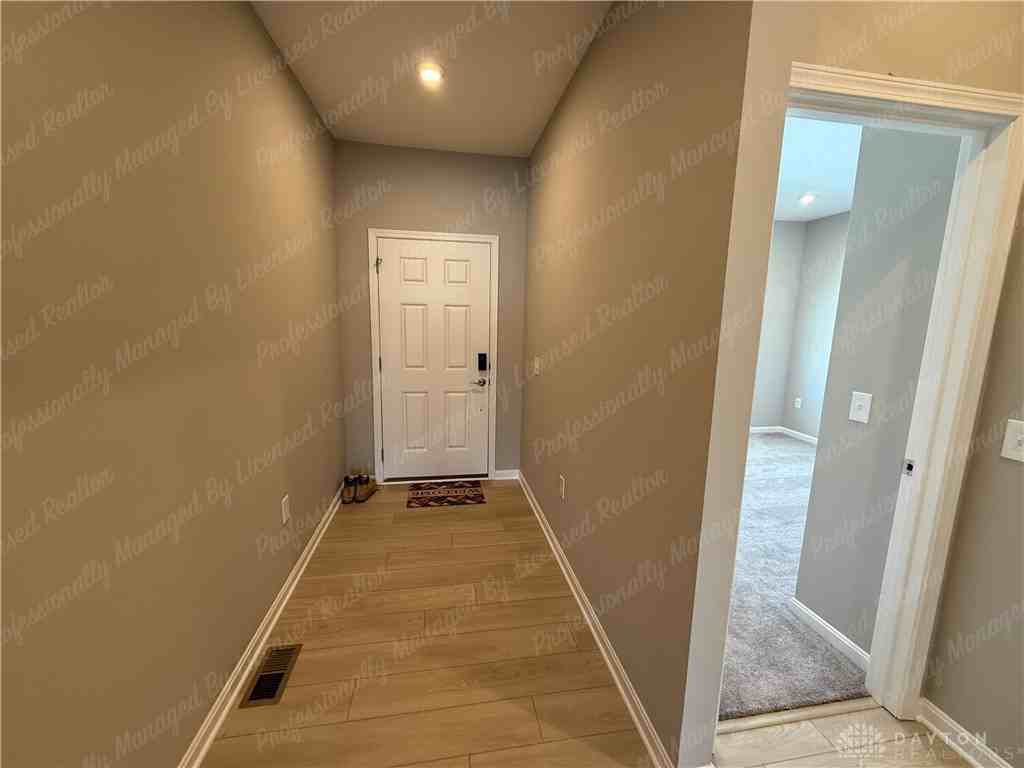 141 Kenneth Hamilton Way - Photo 4 of 46