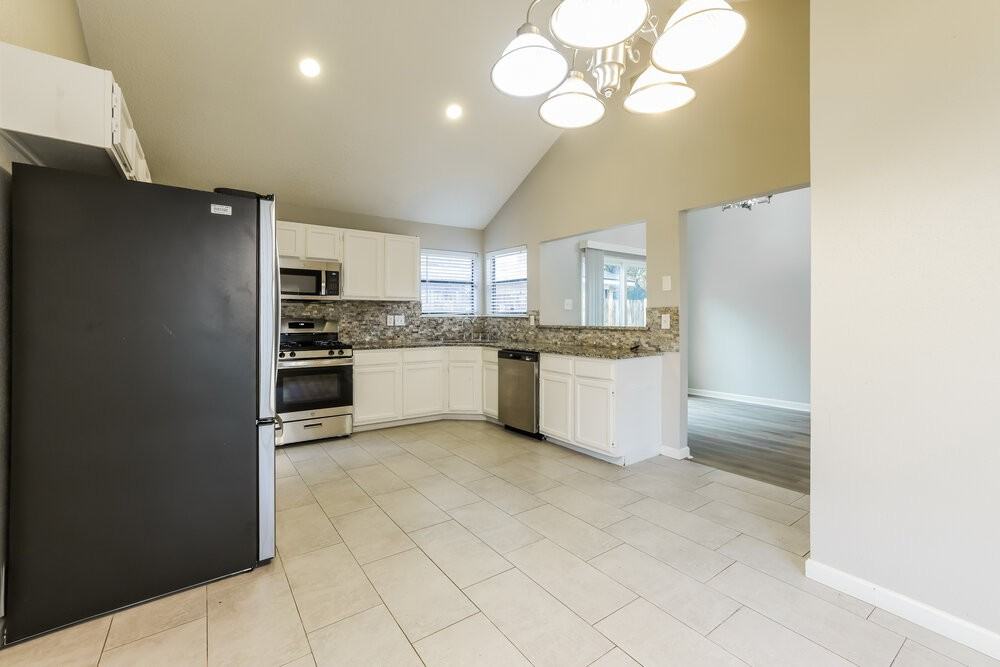 4303 Hawk Meadow Dr - Photo 7 of 16