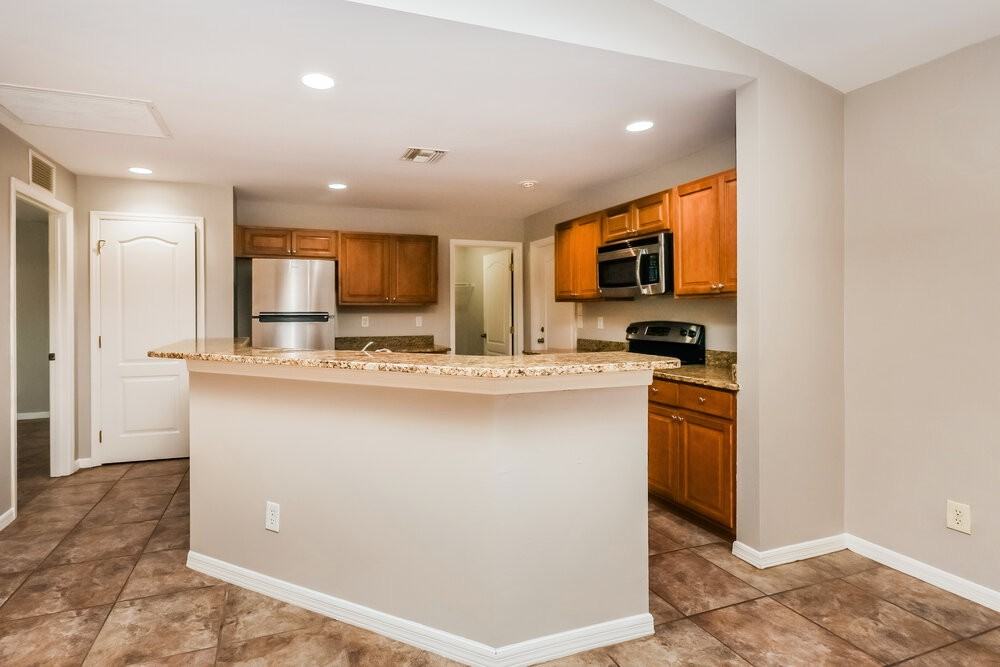 1270 Bermar St - Photo 7 of 16