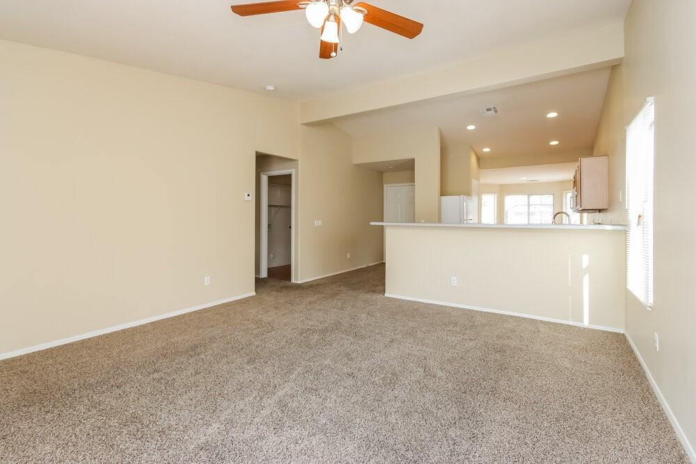 10855 W Edgemont Ave - Photo 2 of 13