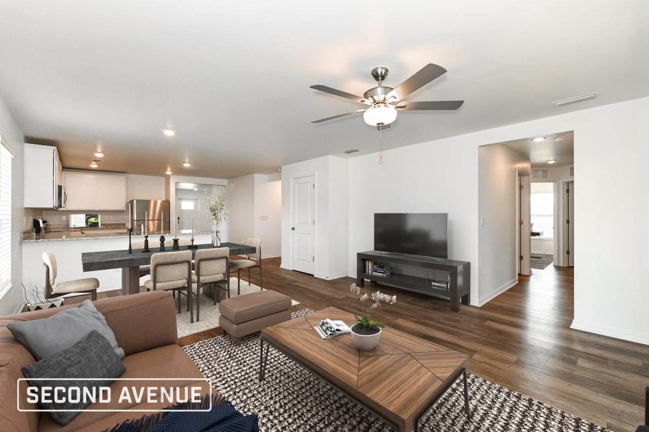 1818 Ne 23rd Ave - Photo 2 of 26