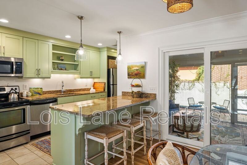 164 Queen St - Photo 3 of 24
