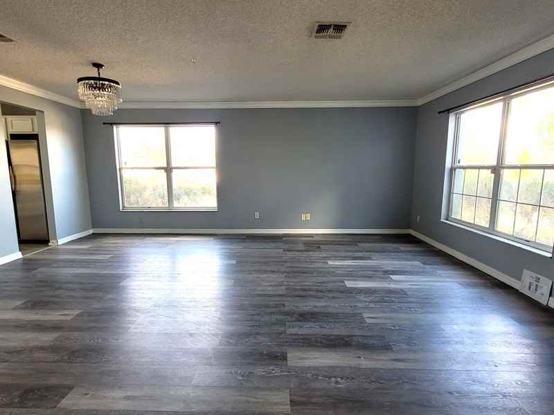 1909 Knollcrest Dr - Photo 3 of 40