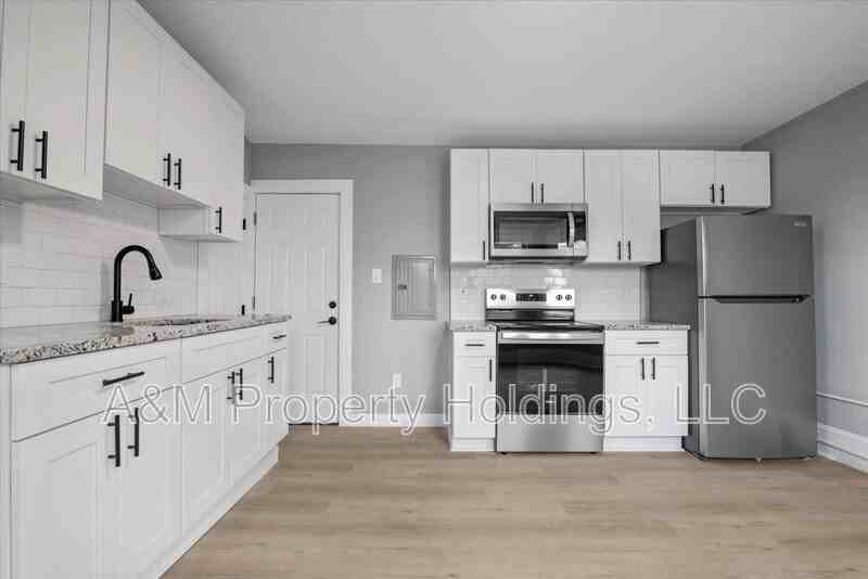 147 N 9th St #204 - Photo 7 of 25