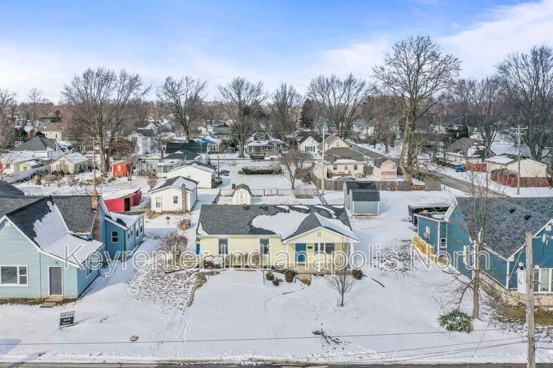 407 E 9th St - Photo 3 of 24