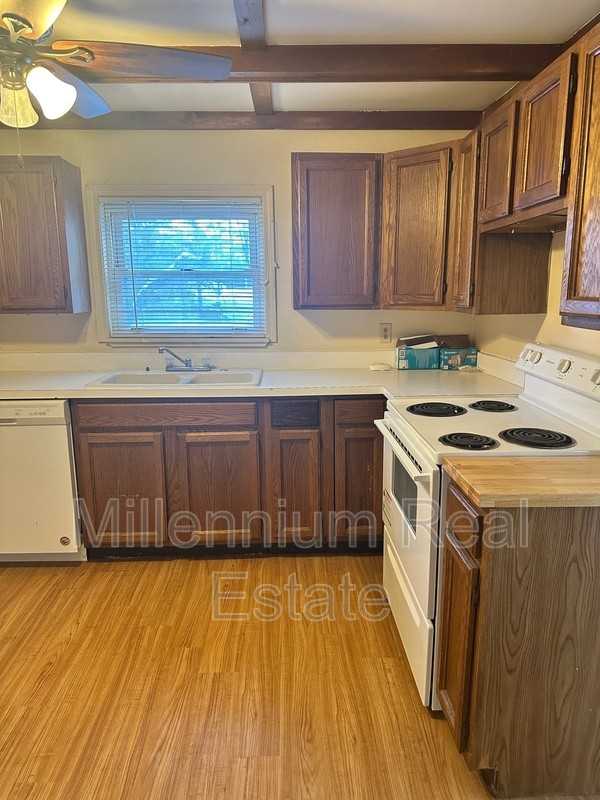 1145 Rhodes Rd - Photo 3 of 9