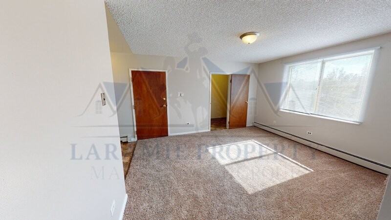 405 26th Street #7 - Photo 4 of 11