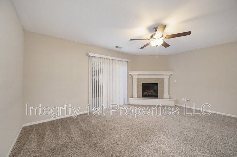 5974 Nw 91st Ter #5974 - Photo 6 of 15