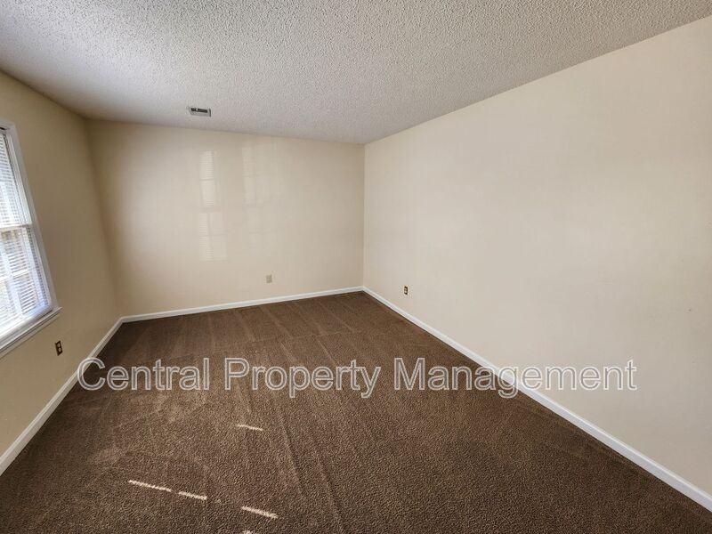 4 Oak Glen Dr - Photo 6 of 33