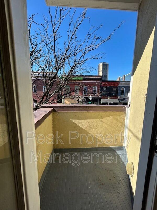 3 N 18th St #B - Photo 7 of 9