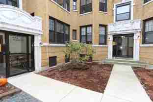 W Barry Ave #2B - Photo 1 of 1